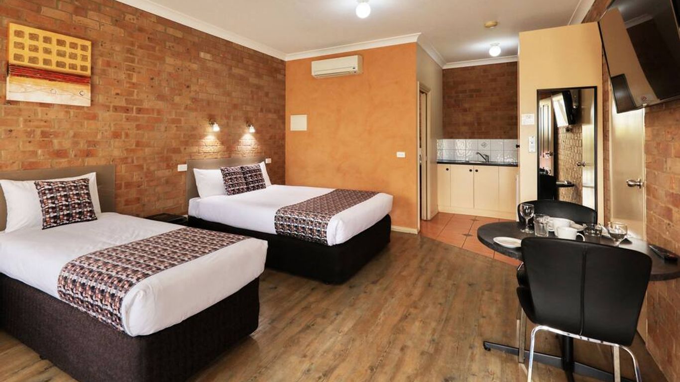 بريدجيز أون مينينيا موتل آند أبارتمنتس