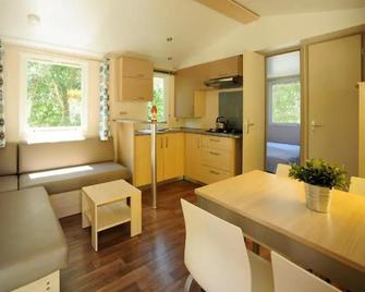 Camping Rcn Les Collines De Castellane - Castellane