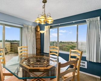 Ocean View Penthouse Suite - Pet-Friendly - Pool and Hot Tub - Ocean Shores