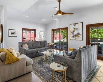 House of Jojo Permit #42212 - Palm Springs - Living room