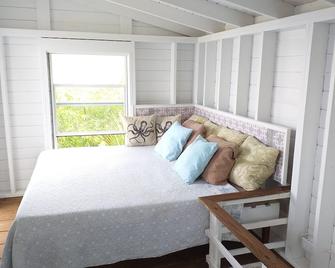 Sea Shanty - Ocean view, Private pool, Walk to Beach, Prime Central Location. - Governor’s Harbour - Bedroom