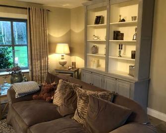 Luxury Villa in a gated setting - minimum stay 15 days - Kenmare - Wohnzimmer