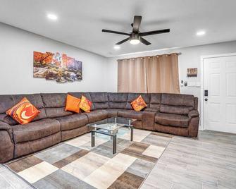 Family Reunion, Remodeled, King Beds, X-box, Desks - Las Vegas - Sala de estar