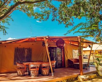 LODGE - 5 minutes walking from the beach! - Xpu Há - Patio