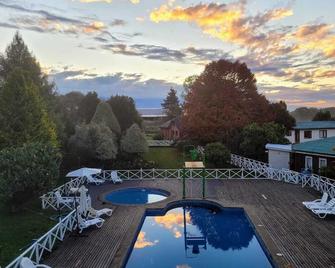 Hotel y Cabañas Molino Viejo - Puerto Varas - Piscina