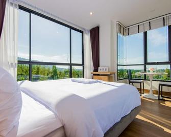 Hill Myna Condotel Official Account - Choeng Thale - Schlafzimmer