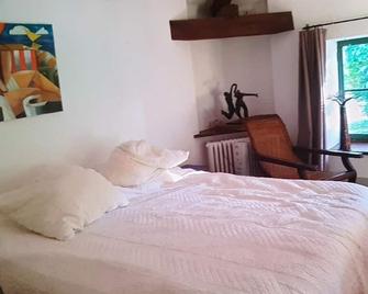 Small independent house in park - Champagne-au-Mont-d'Or - Chambre