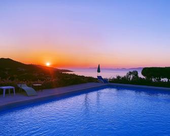 Hotel Celine - Coti-Chiavari - Piscina