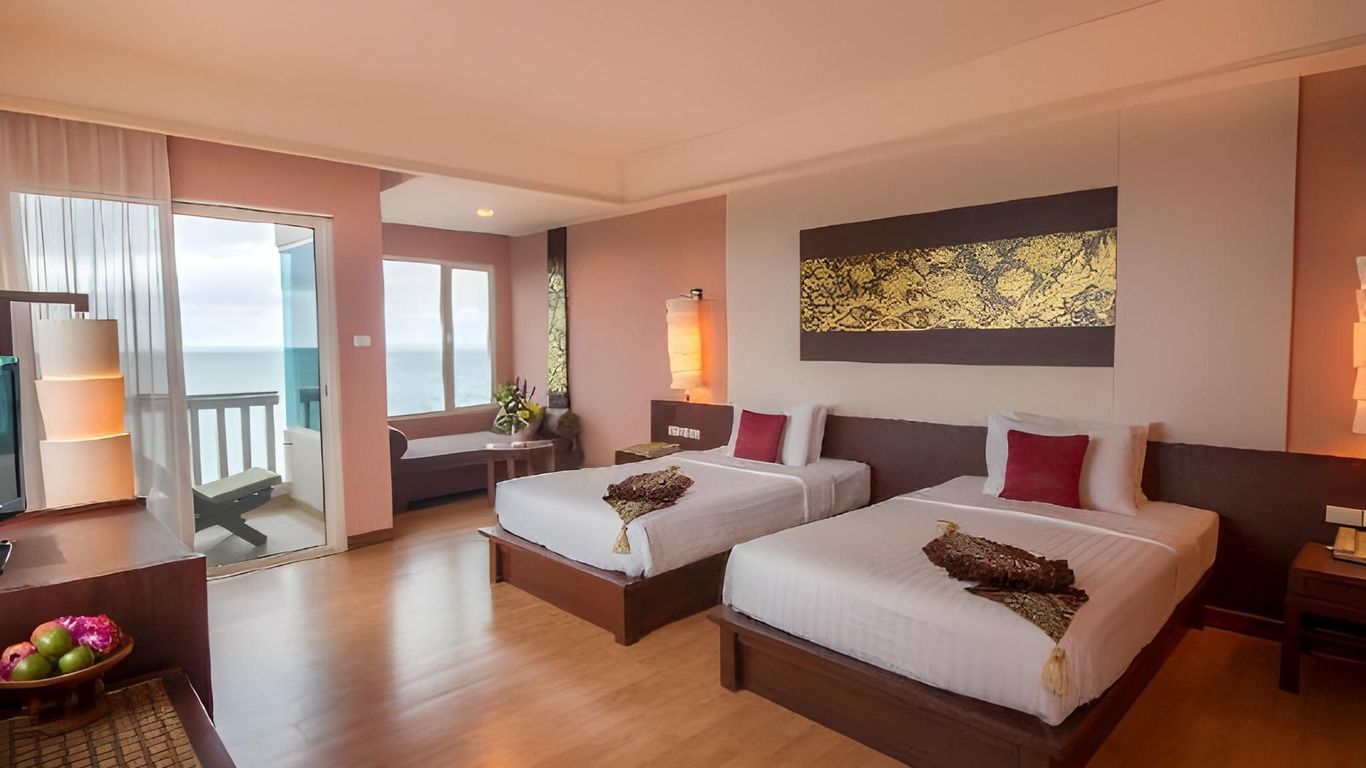 Grand Pacific Sovereign Resort & Spa