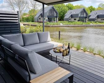 Lutz Watervilla's Balk - Balk - Patio