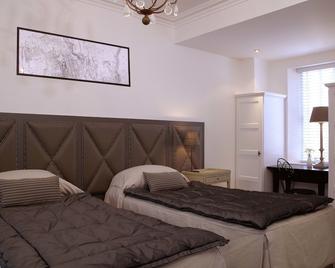Melville House - Crieff - Bedroom