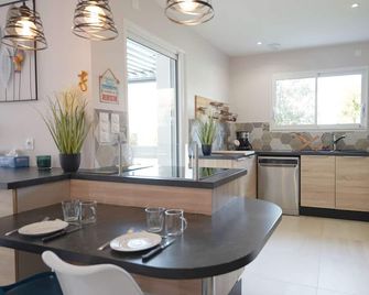 Villa 4 Trefles - Avec Jardin Arbore Et Jacuzzi - La Chapelle-Achard - Kitchen