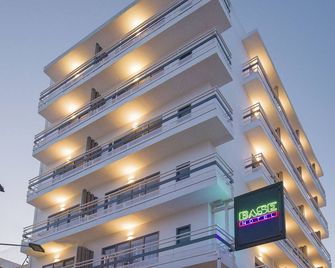 Hotel Base - Adults Only - San Antonio de Portmany - Edificio