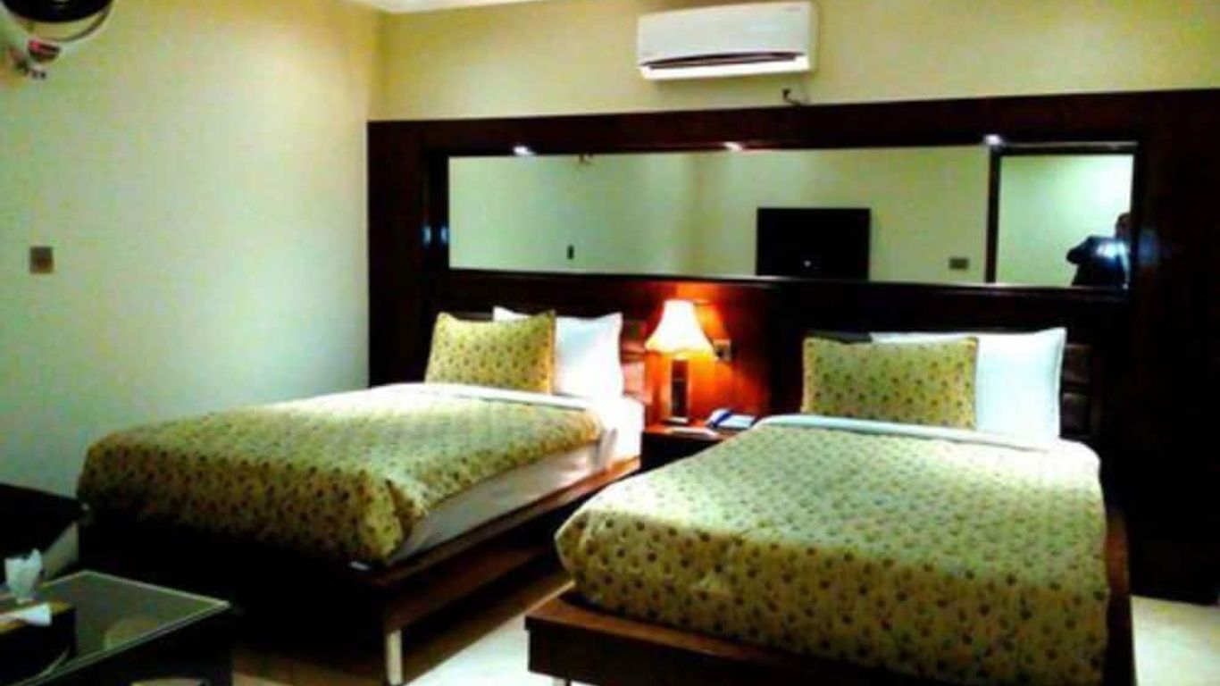 Bling International Hotel Multan