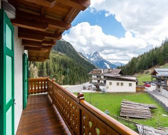 Chalet Butterfly 2 - Mazzin - Balcony