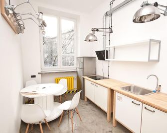 Lofthotel Przychodnia - Varsovia