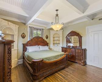 Miss Elizabeth's Place | Downtown Lynchburg - Lynchburg - Habitación