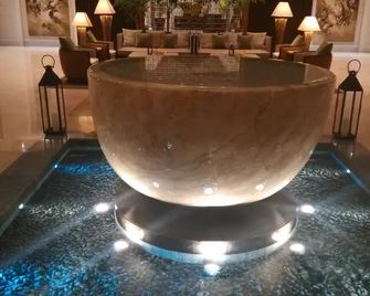 Dalian Liangyun Qiankuli Hot Spring Hotel - Yingkou
