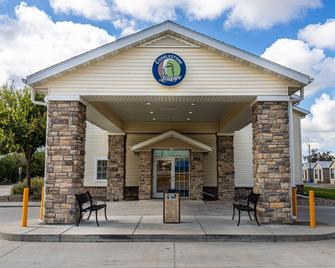 Cobblestone Inn & Suites - Big Lake - Big Lake - Edificio