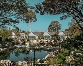 Oh La La Glamping Khaoyai - Muak Lek - Edificio