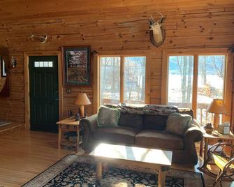 Northern Lake George Beautiful Log Home With Direct Water Front - Ticonderoga - Sufragerie