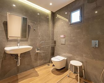 Maltepe Luxury Accommodation - Kallithea - Ванна кімната