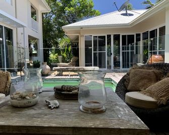 Tropical beach villa - Mission Beach - Βεράντα