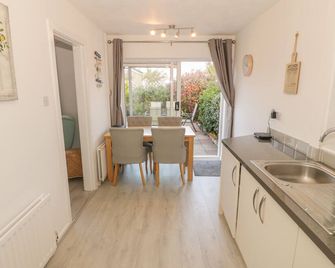 Seaside retreat - Porthmadog - Küche