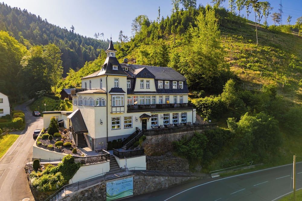 Flair-Hotel Waldfrieden - Meuselbach-Schwarzmuhle