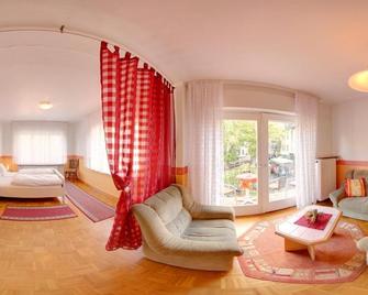 Hotel Weingut Schützen - Senheim - Living room