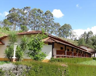 Pousada Fazenda Recanto Dos Carvalhos - Sao Lourenco (Brasil) - Edificio