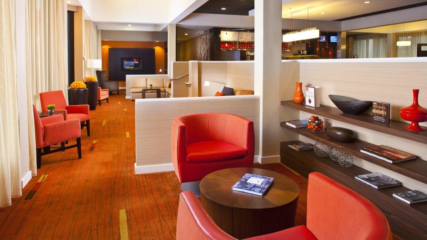 Courtyard by Marriott Memphis Airport