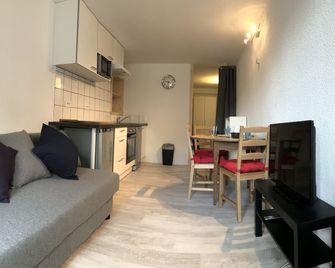studio with balcony in Freinet house - Vallouise-Pelvoux - Living room