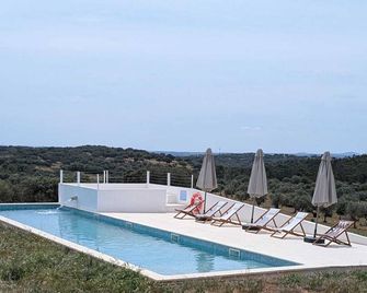 Herdade dos Calvinos Monte 2 - Alandroal - Pool