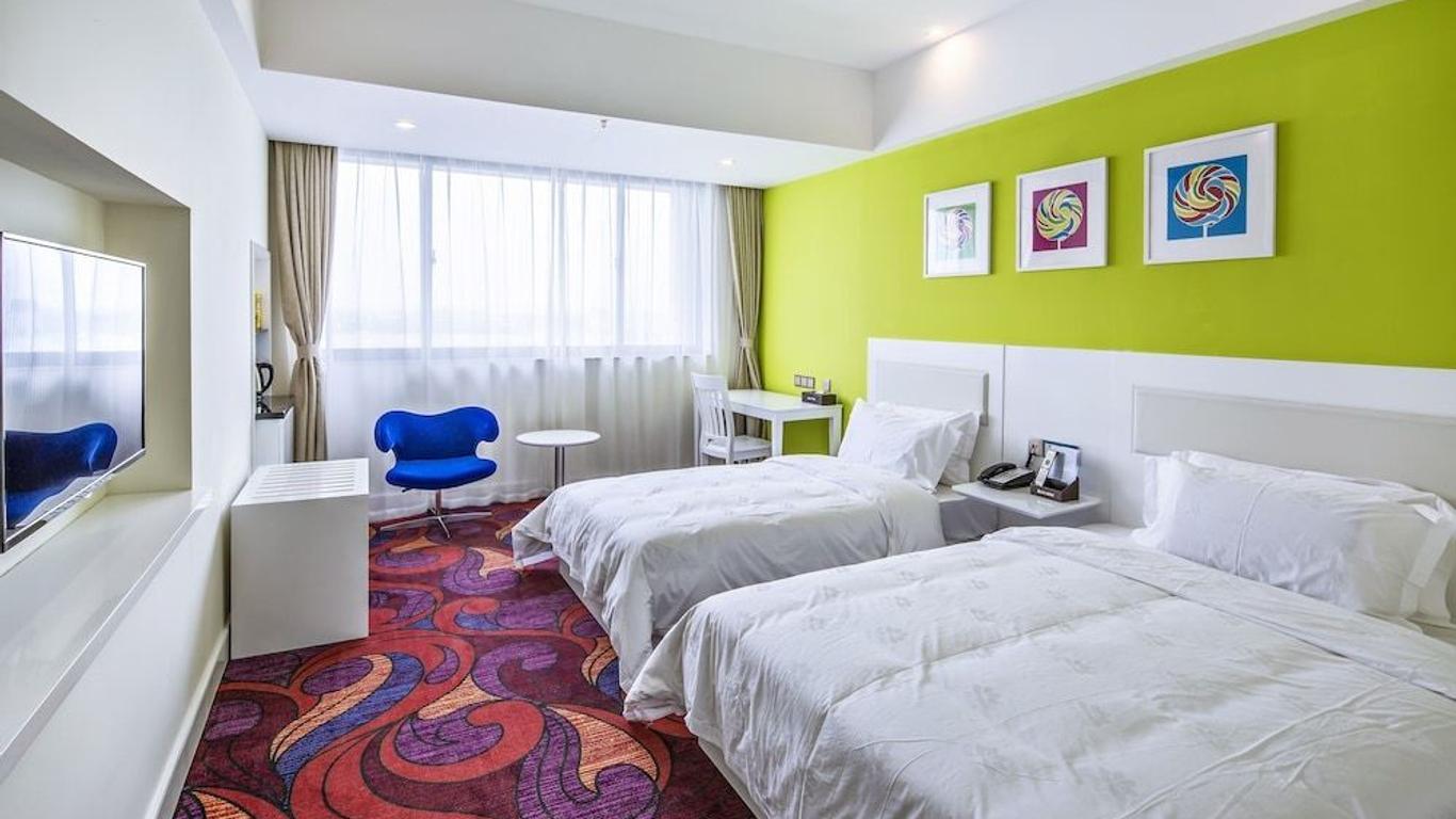 Starway Hotel at Pudong