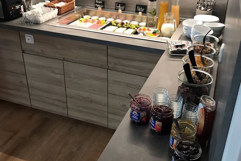 Weinert - Neubrandenburg - Buffet