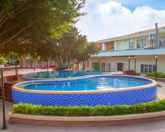 Ben Da Nui Sam Hotel - Chau Doc - Bazén