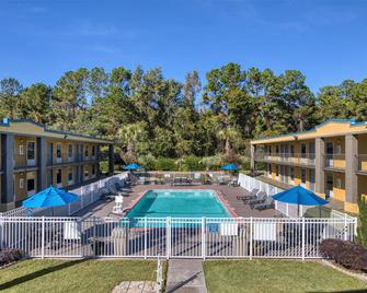 Best Western Of Walterboro - Walterboro - Pool
