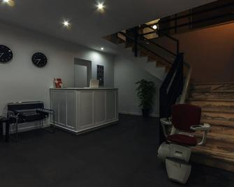 Porta 86 - Cantanhede - Front desk