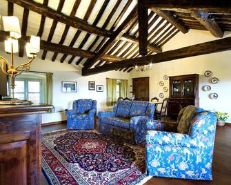 Relais Castello di Razzano - Alfiano Natta - Living room