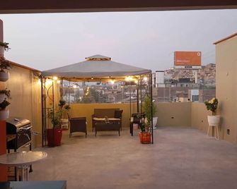 Hospedaje Las Lilas Surco - Lima - Balcony