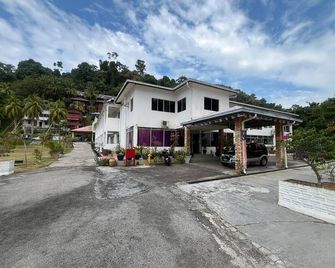 Collection O Analisa Beach Resort - Pangkor - Building