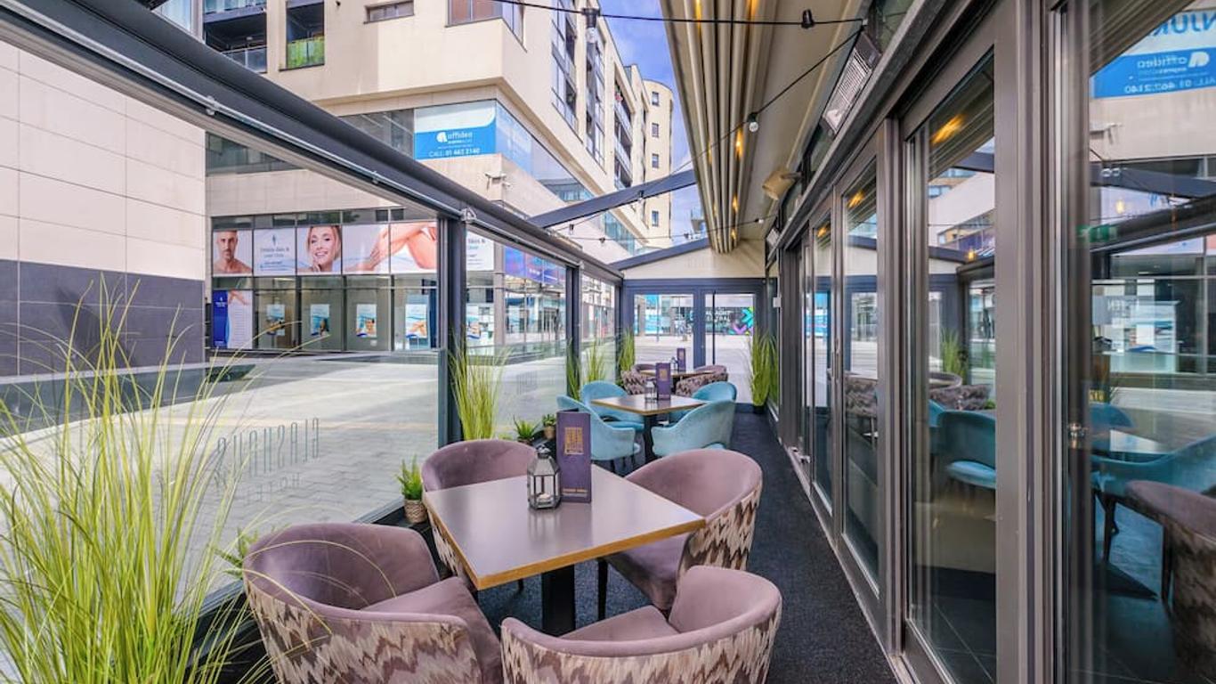 جلاسهاوز هوتل