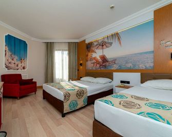 Primasol Hane Family Resort Hotel - Sida - Quarto