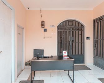 OYO 1841 Kathyrn Residence - Depok - Rezeption