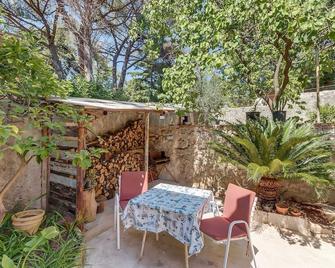 إيفنا - أبارتمنت إيفنا 1 - فيلي لوسينج - شرفة مرصوفة