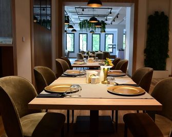 Dom Nazaret - Close to Airport 24h - Piekary Śląskie - Restaurace