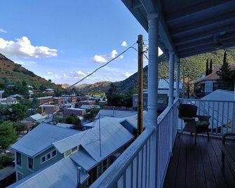 2-story house, all the comforts of home, spectacular space and views!! - Bisbee - Balcony