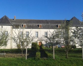 Le Chateau de Buchy - Chérisey - בניין