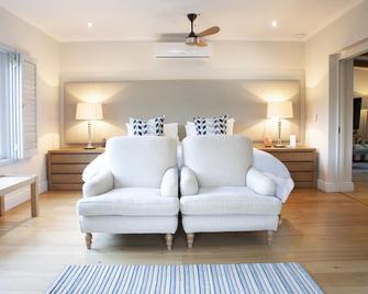 Angala Boutique Hotel - Franschhoek - Living room